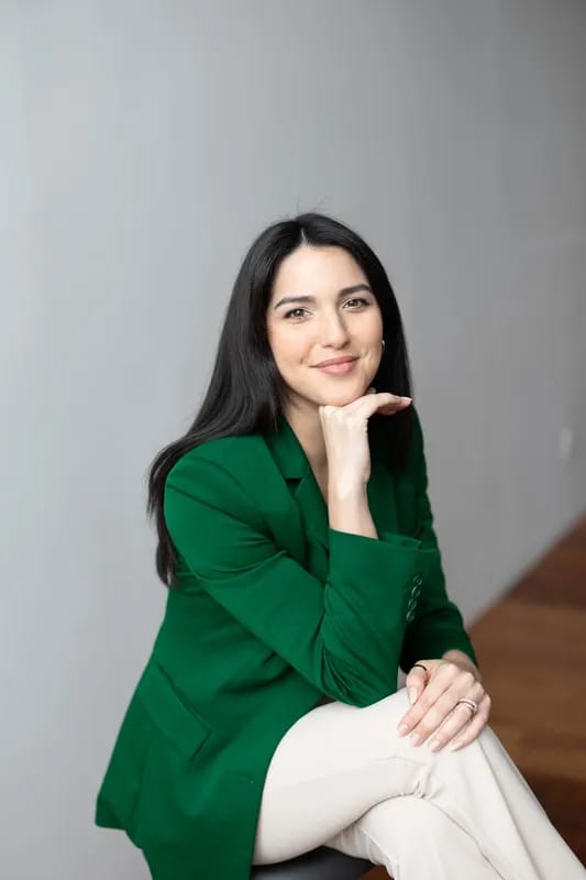 Professional headshot of Emily Rusyn, Travailleur/Travailleuse Social(e) (QC)