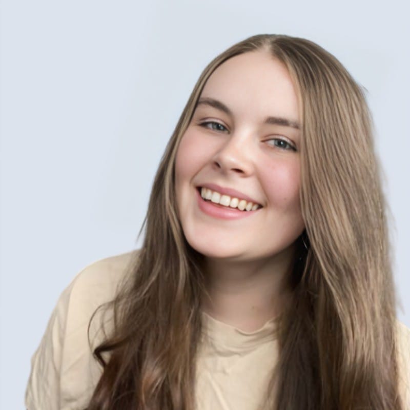 Professional headshot of Taylor Nichol, Registered Psychotherapist (Qualifying) (ON)