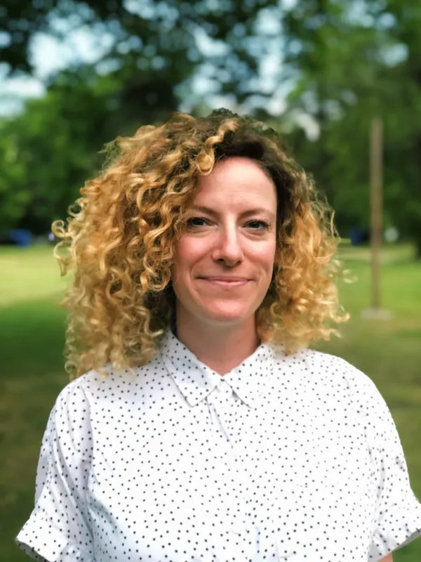 Professional headshot of Amanda Ross