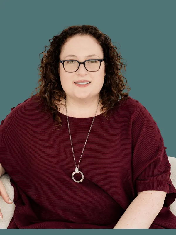 Headshot of Diana Freitas