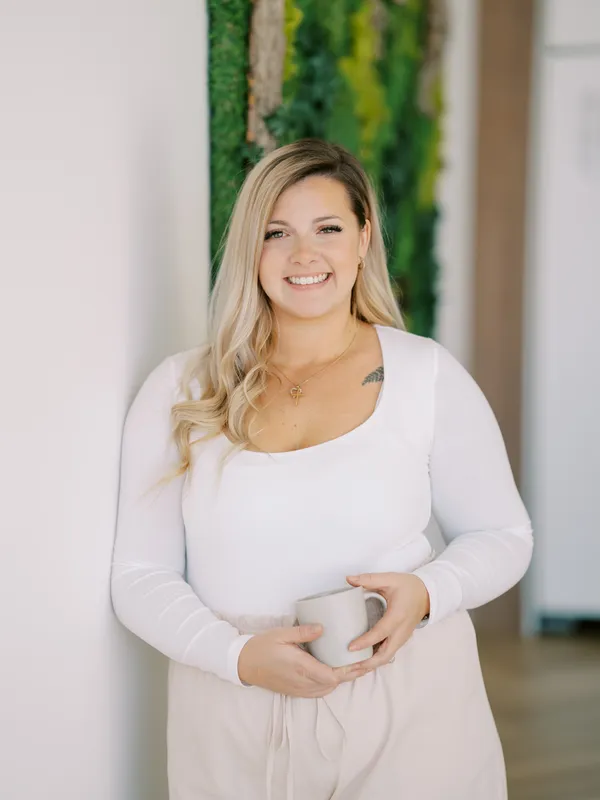Headshot of Katherine Collins