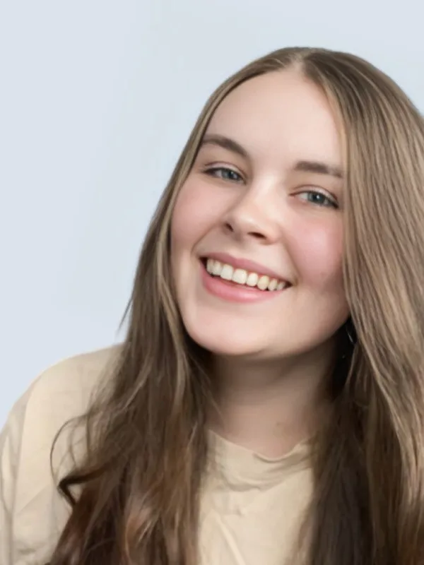 Headshot of Taylor Nichol