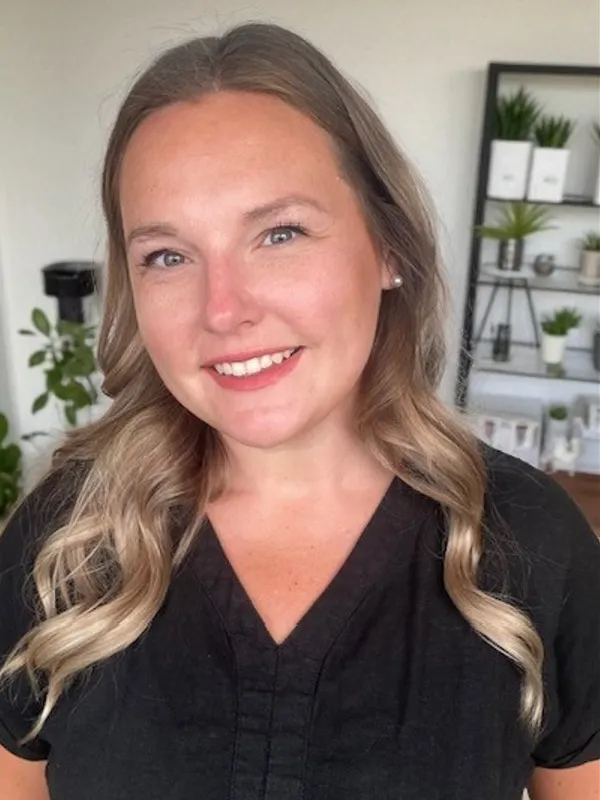 Headshot of Abigail Molloy