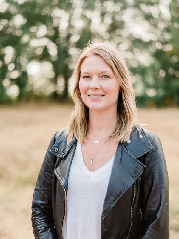 Headshot of Elisabeth Hagerty